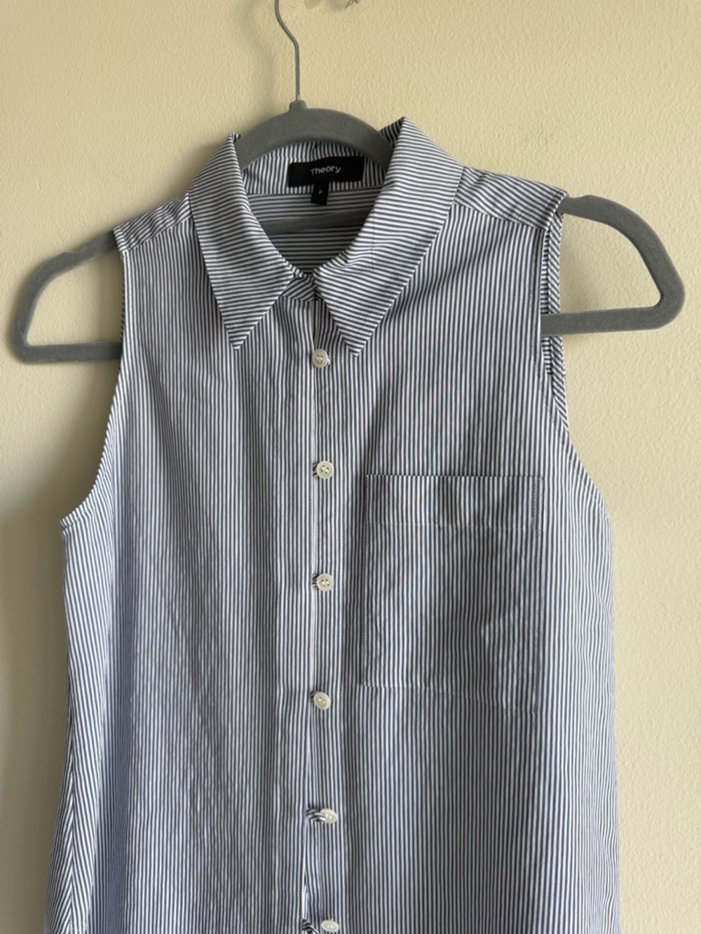 Theory Hekamina Clean Stripe Sleeveless Button Front Blouse Blue White Top P/XS - Picture 5 of 10